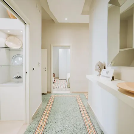 De Rossi 43 アパート